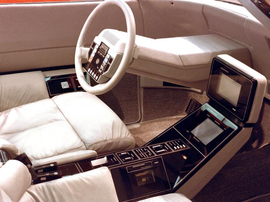  Buick Questor Concept 1983 года  (фото 2 из 2)